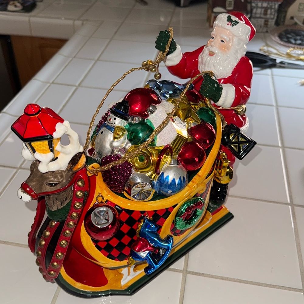 🐈‍⬛ Dept 56 Santa on sleigh Christmas Cookie Jar
